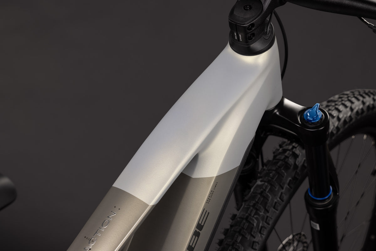 CUBE Reaction Hybrid ONE 720 detail